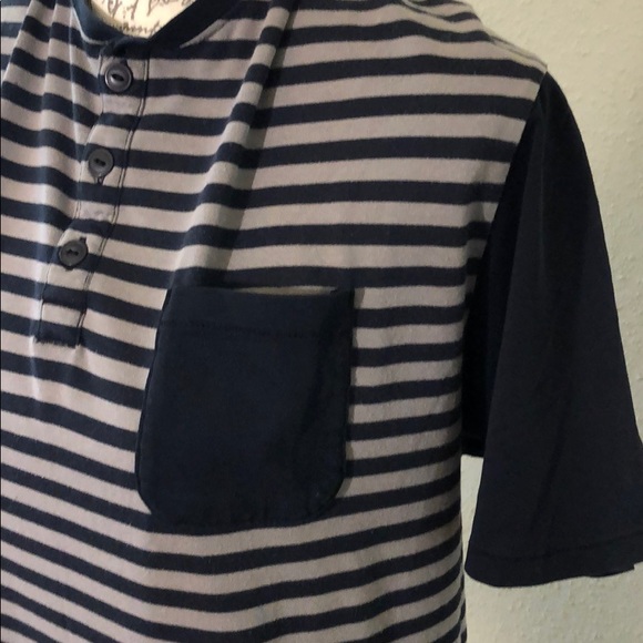 Women’s Nike dry fit striped t - Picture 3 of 3